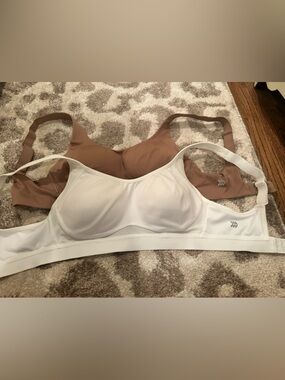 All in motion molded cup sports bra 2 pack White and Nude 34C